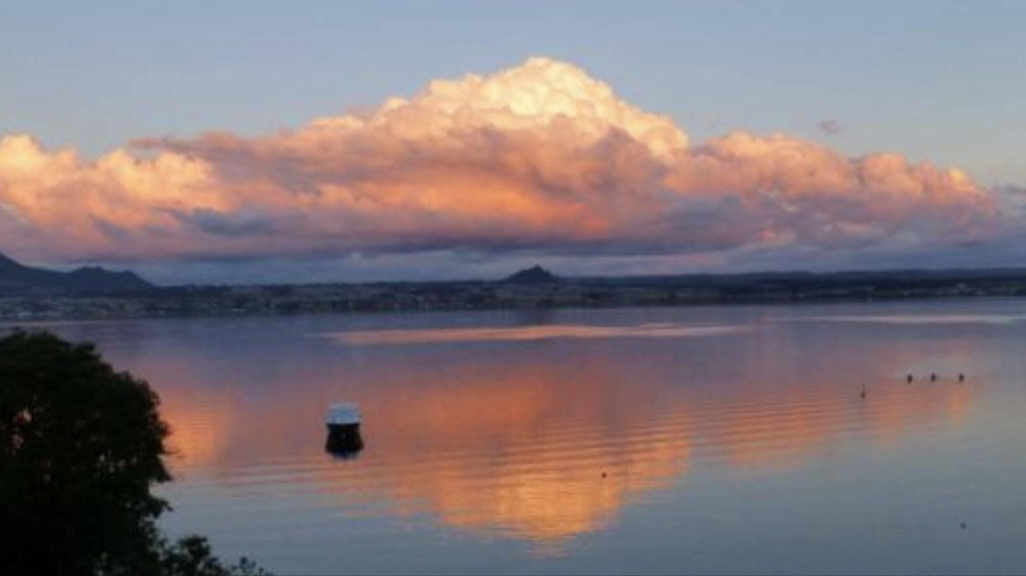 Serenity On Wakeman Taupo Eksteriør bilde